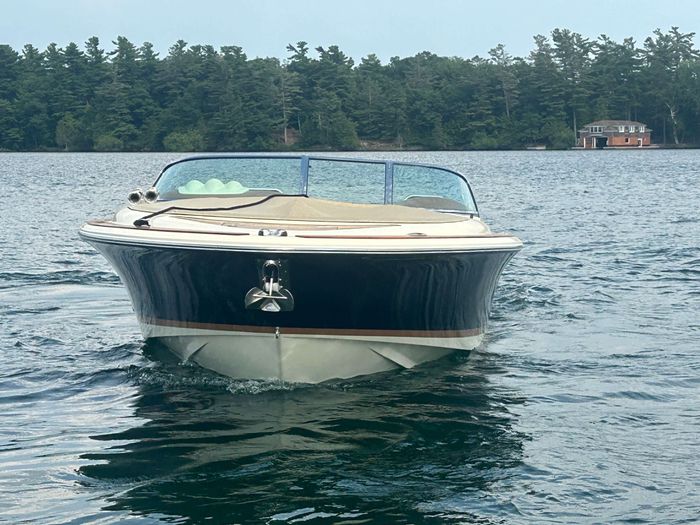 2010 Chris-Craft 28 Launch Special Edition Photo 3 of 28