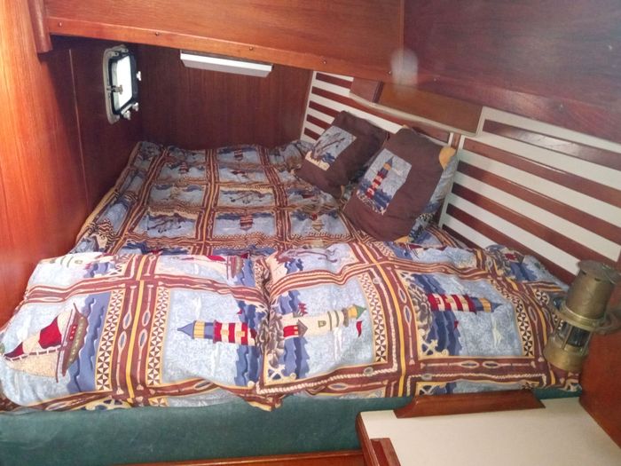 1982 Endeavour E37 Photo 23 of 24