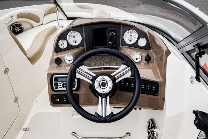 2015 Stingray 250LR Photo 20 of 33