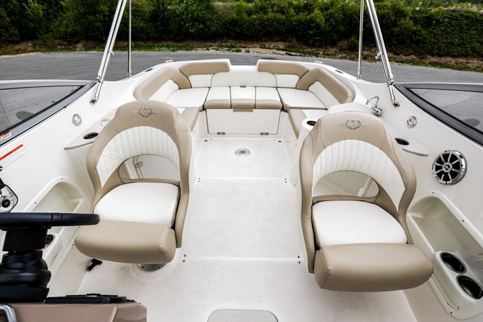 2015 Stingray 250LR Photo 28 of 33