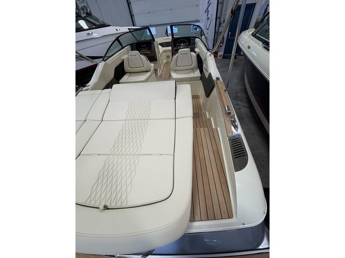 2026 Chris-Craft 25 SPORTSTER Photo 4 of 13