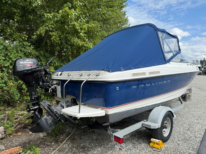 2005 Bayliner 210 Discovery Photo 4 of 19