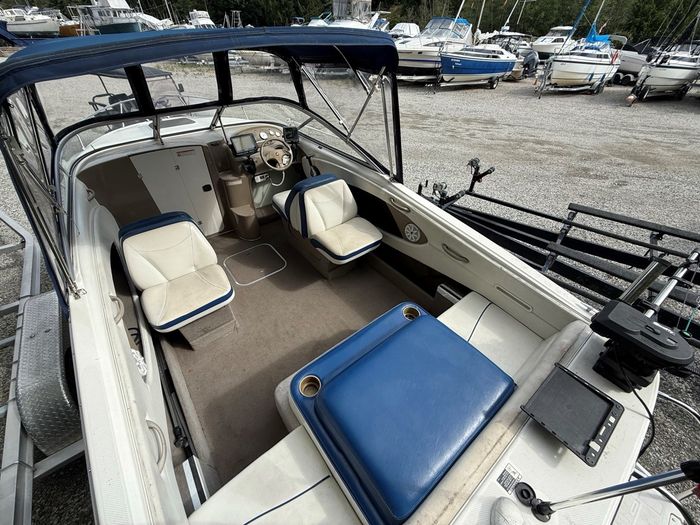 2005 Bayliner 210 Discovery Photo 11 of 19