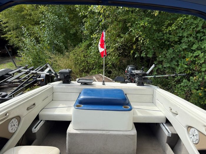 2005 Bayliner 210 Discovery Photo 7 of 19