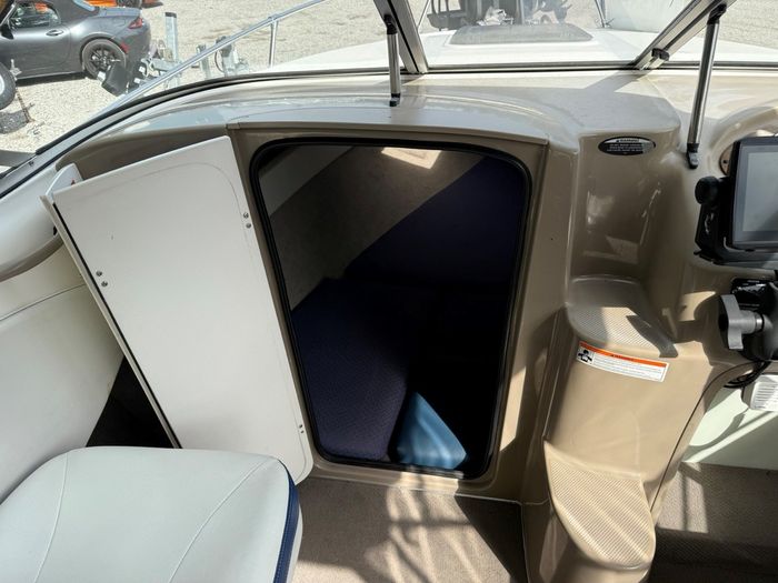 2005 Bayliner 210 Discovery Photo 17 of 19