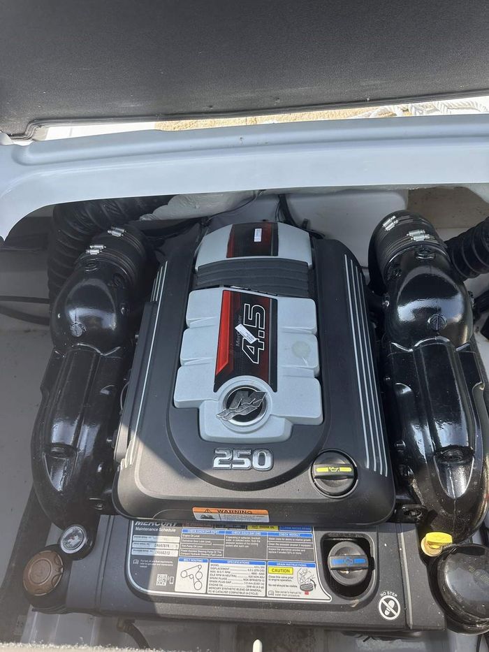 2021 Four Winns H210 Photo 14 of 15