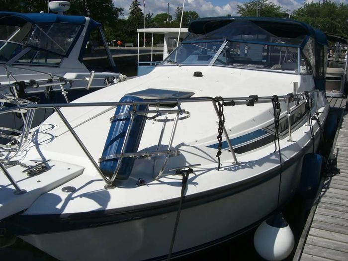 1989 Carver 2557 Montego Photo 3 of 10