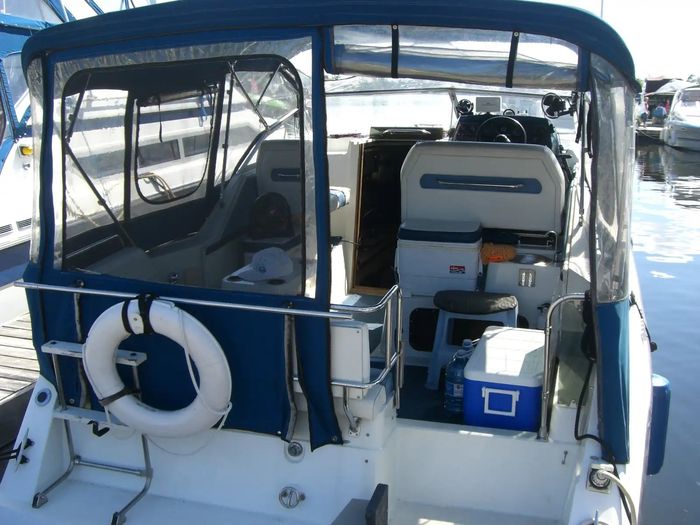 1989 Carver 2557 Montego Photo 5 of 10