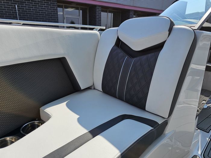 2025 Monterey 238SS- Photo 21 of 25