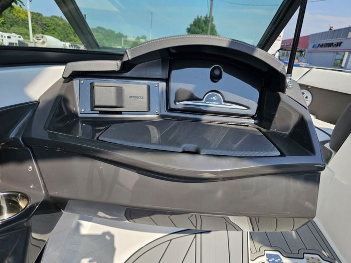 2025 Monterey 238SS- Photo 13 of 25