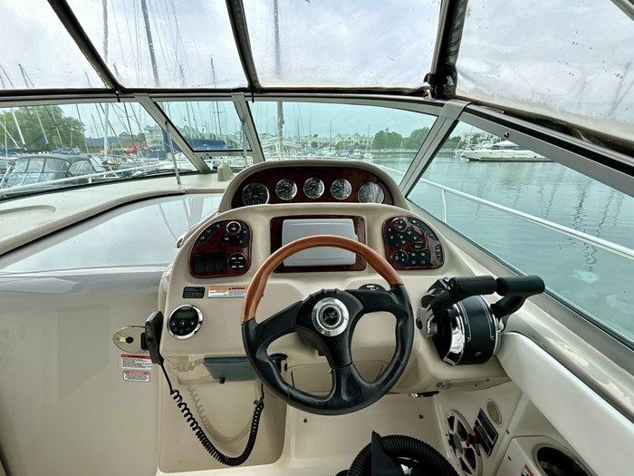 2006 Sea Ray 300 Sundancer Photo 4 of 18