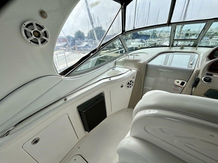 2006 Sea Ray 300 Sundancer Photo 5 of 18