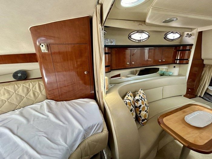 2006 Sea Ray 300 Sundancer Photo 11 of 18