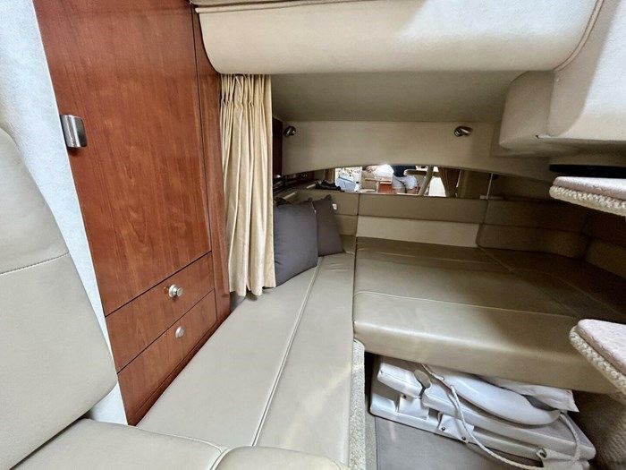 2006 Sea Ray 300 Sundancer Photo 14 of 18