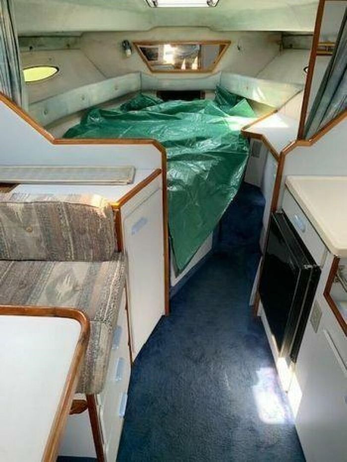 1989 Sea Ray 300 Weekender Photo 15 of 24