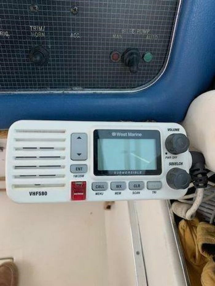 1989 Sea Ray 300 Weekender Photo 11 of 24