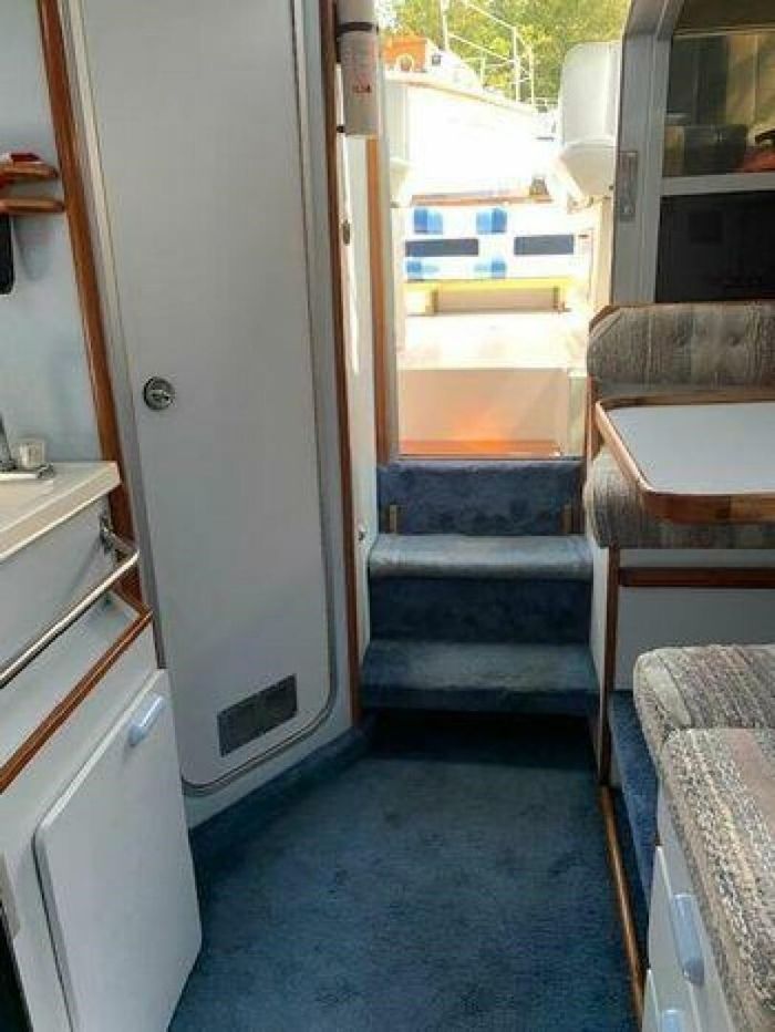 1989 Sea Ray 300 Weekender Photo 22 of 24