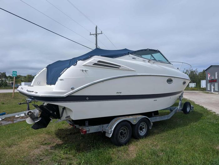 2007 Maxum 2600 Photo 2 of 8