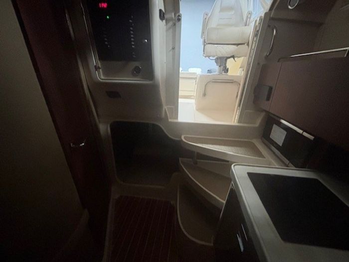 2026 Grady-White 300 Marlin Photo 11 of 13