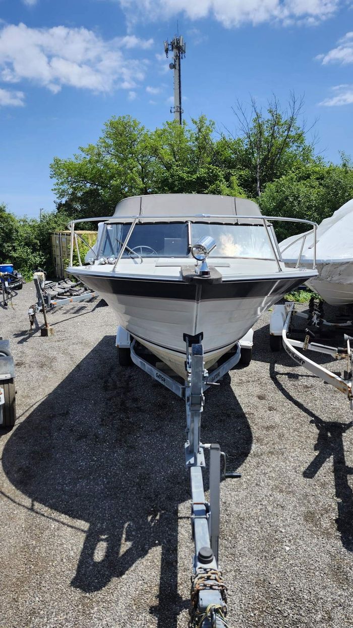 1990 Penn Yan 232 Avenger Photo 3 of 15