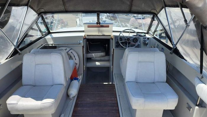 1990 Penn Yan 232 Avenger Photo 8 of 15