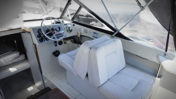 1990 Penn Yan 232 Avenger Photo 9 of 15