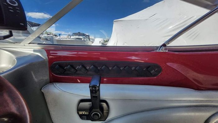 1997 Maxum 2300 SC Photo 8 of 16