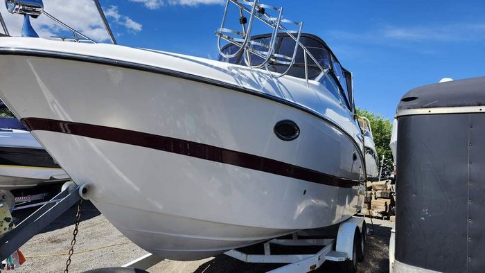 2007 Maxum 2400 Sport Express Photo 3 of 27