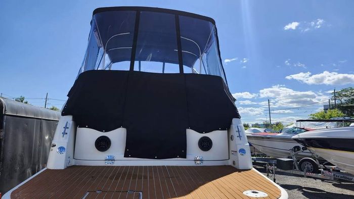 2007 Maxum 2400 Sport Express Photo 4 of 27