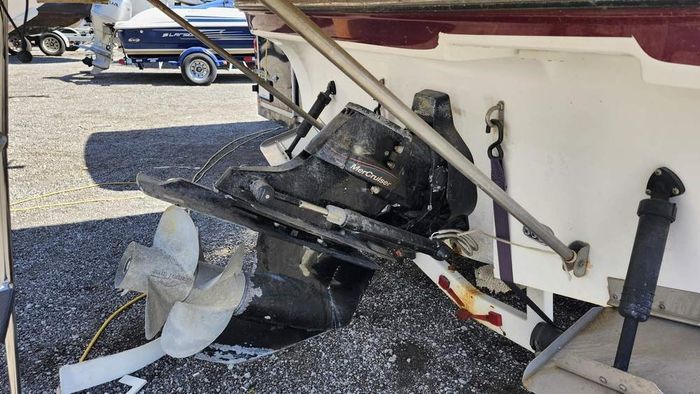 2007 Maxum 2400 Sport Express Photo 26 of 27