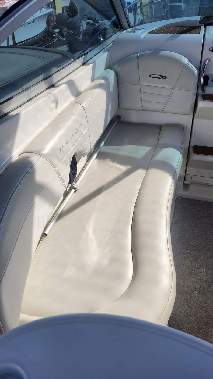 2007 Maxum 2400 Sport Express Photo 10 of 27