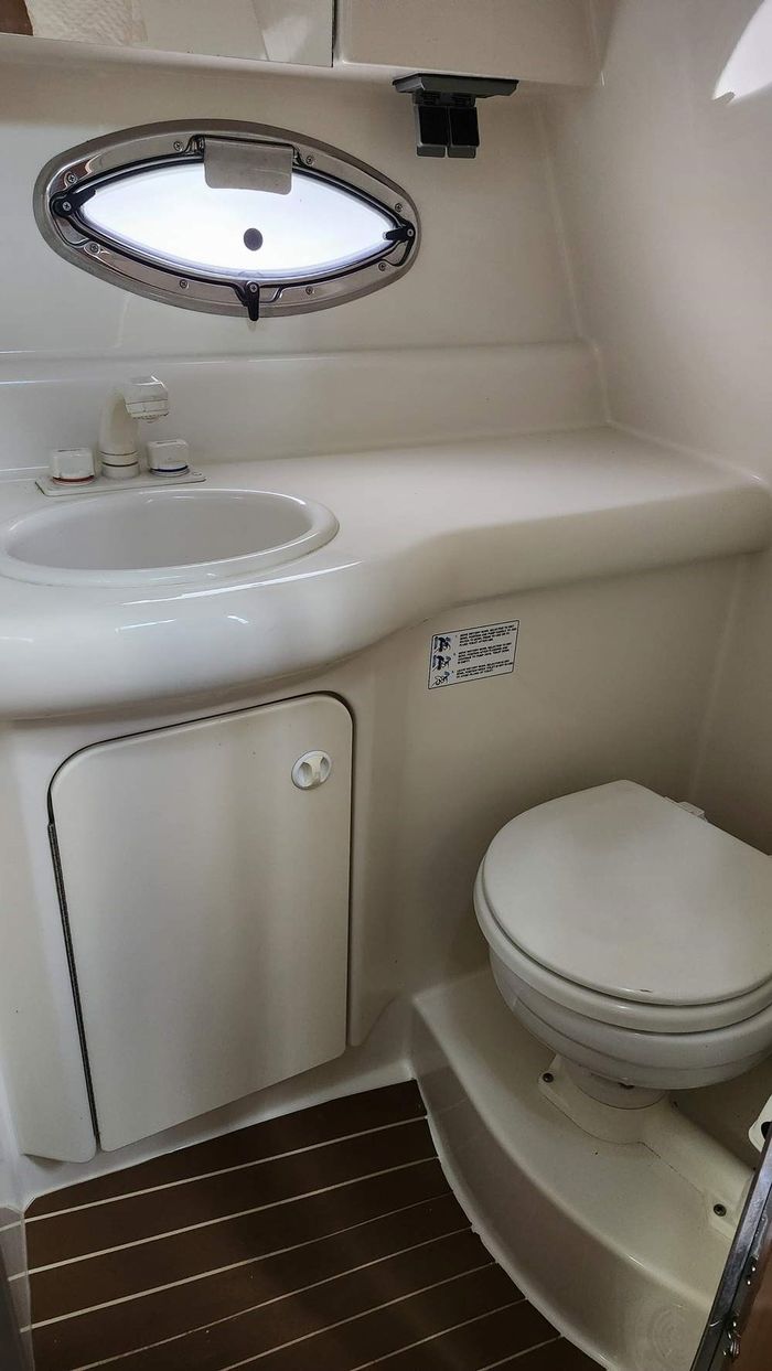 2007 Maxum 2400 Sport Express Photo 23 of 27