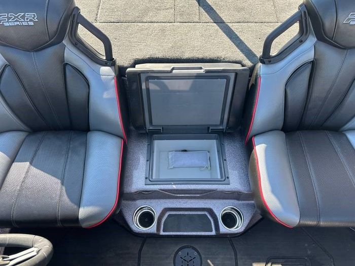 2025 SKEETER SKEETER FXR21 LIMITED 2025 Photo 19 sur 23