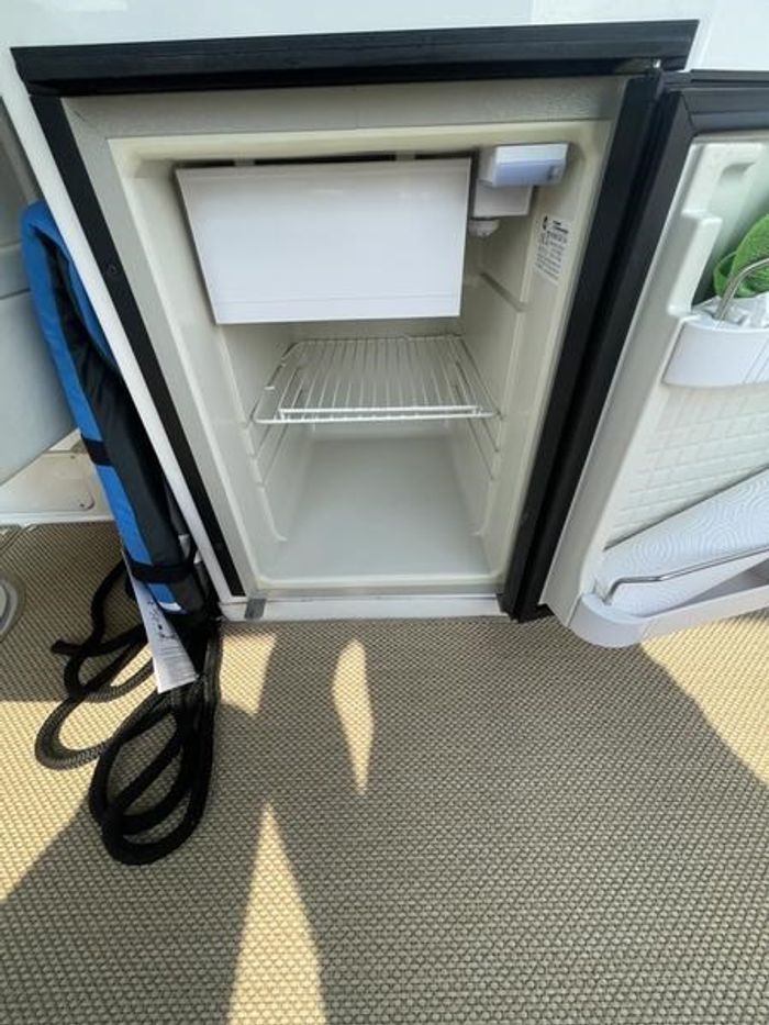 2013 Cobalt 24SD Photo 12 of 25