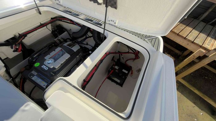 2026 Bayliner VR6 Photo 18 of 21