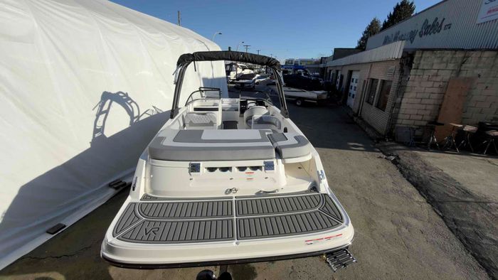 2026 Bayliner VR6 Photo 4 of 21