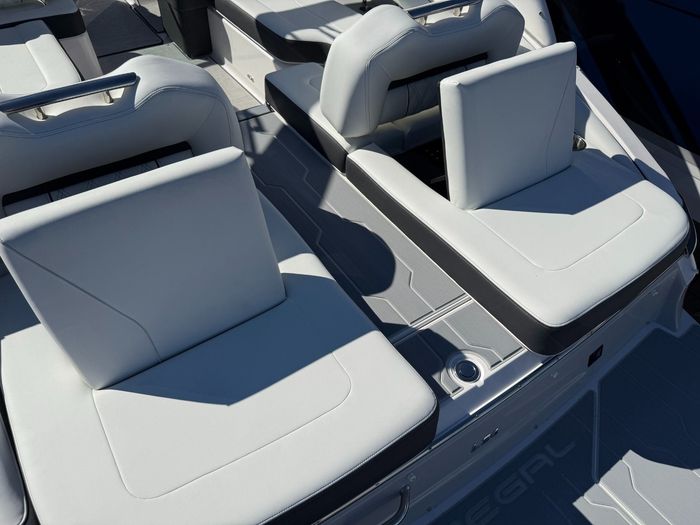 2026 Regal LS4 Photo 9 sur 41