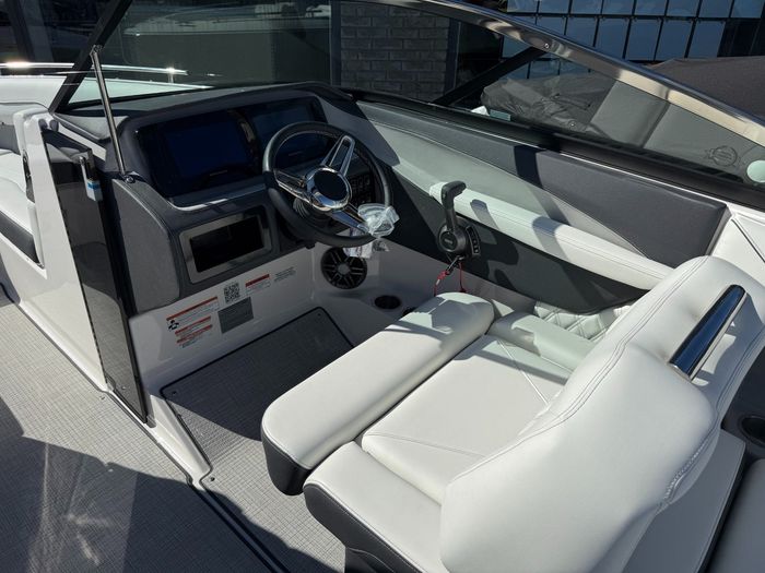 2026 Regal LS4 Photo 26 sur 41
