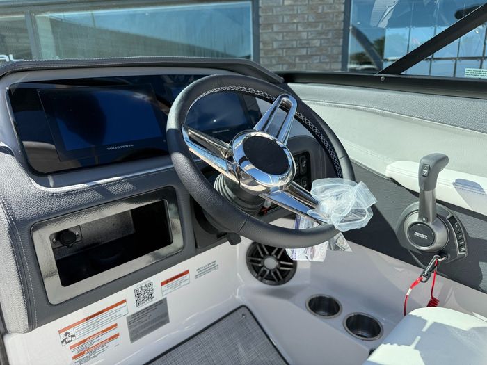 2026 Regal LS4 Photo 27 sur 41
