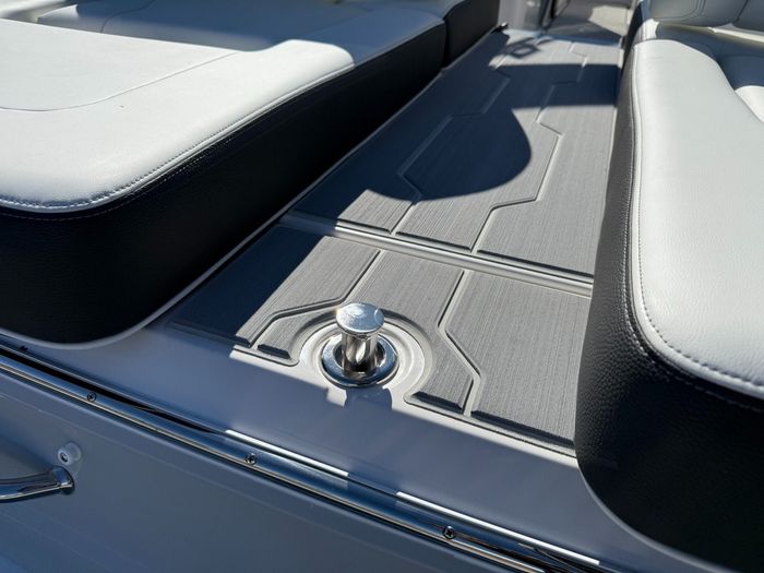 2026 Regal LS4 Photo 36 sur 41