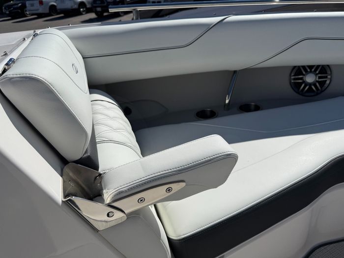 2026 Regal LS4 Photo 20 sur 41