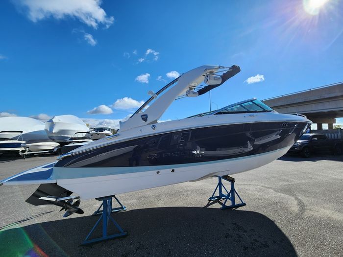 2026 Regal LS4 Surf Photo 10 sur 49