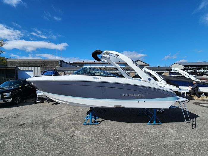 2026 Regal LS4 Surf Photo 2 sur 49