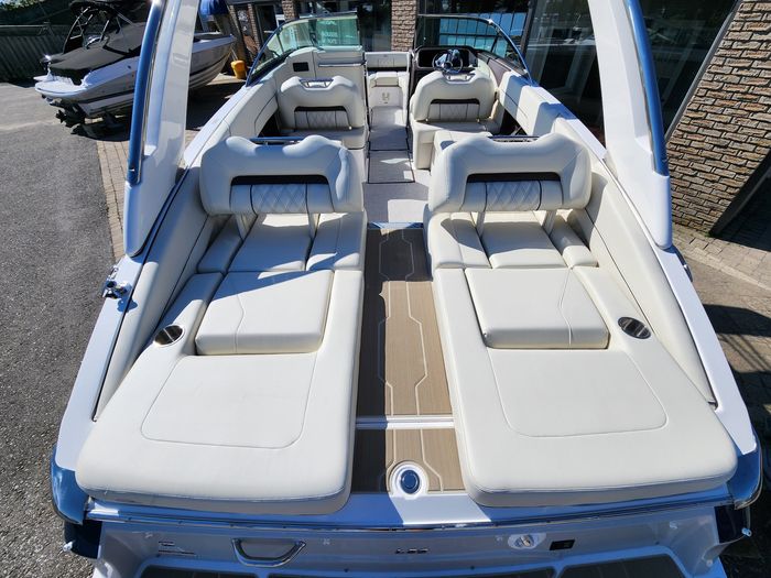 2026 Regal LS6 Photo 9 sur 36