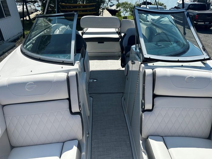 2024 Crownline E235 Photo 15 of 37