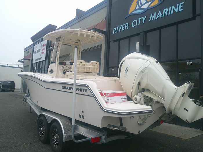 2025 Grady-White 236 Fisherman Photo 2 of 11