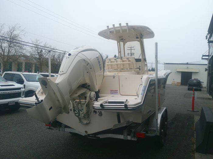 2025 Grady-White 236 Fisherman Photo 4 of 11