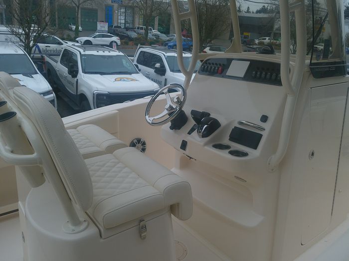 2025 Grady-White 236 Fisherman Photo 8 of 11