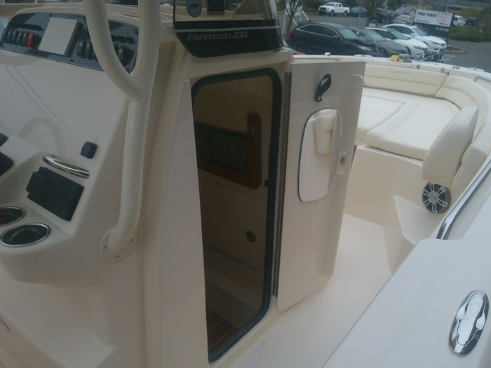 2025 Grady-White 236 Fisherman Photo 10 of 11