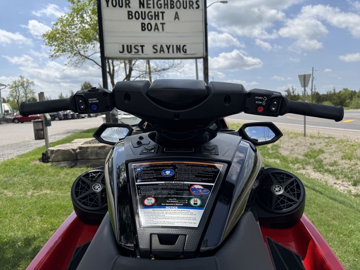 2026 Yamaha WaveRunner® FX Cruiser HO Photo 9 of 18